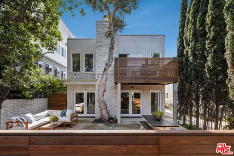 34 Anchorage Street Venice CA 90292