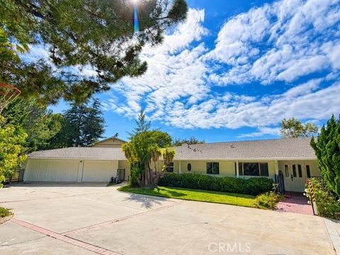 Photo of 975 Valley Vista DR, Camarillo, CA 93010 (MLS # SR26118965)