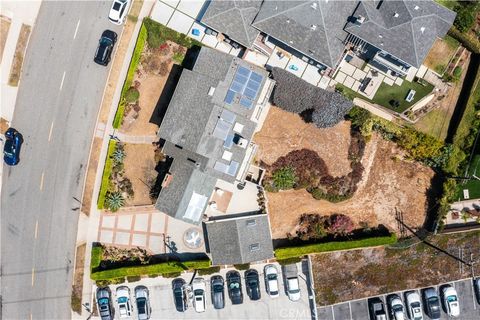 Tiny photo for 304 Avenue E, Redondo Beach, CA 90277 (MLS # SB25198821)