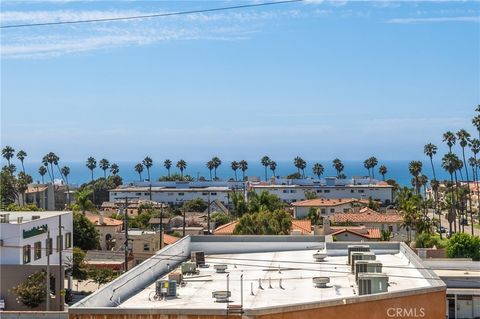 Tiny photo for 304 Avenue E, Redondo Beach, CA 90277 (MLS # SB25198821)