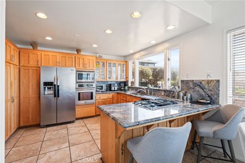 Tiny photo for 304 Avenue E, Redondo Beach, CA 90277 (MLS # SB25198821)