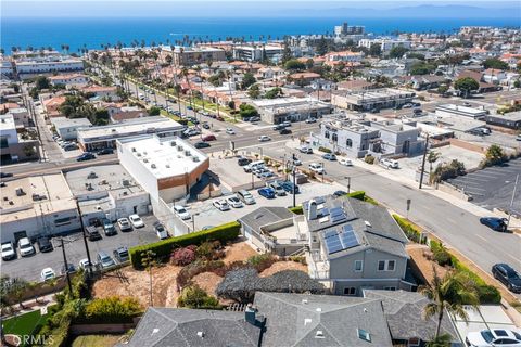 Tiny photo for 304 Avenue E, Redondo Beach, CA 90277 (MLS # SB25198821)