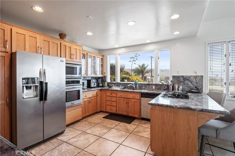 Tiny photo for 304 Avenue E, Redondo Beach, CA 90277 (MLS # SB25198821)