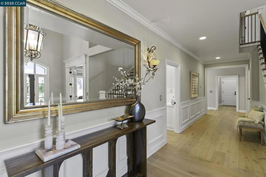 NORTHRIDGE ESTS - Residential