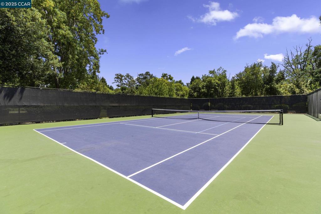 NORTHRIDGE ESTS - Residential