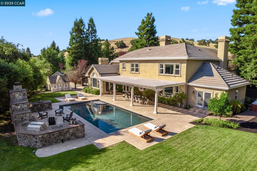 NORTHRIDGE ESTS - Residential