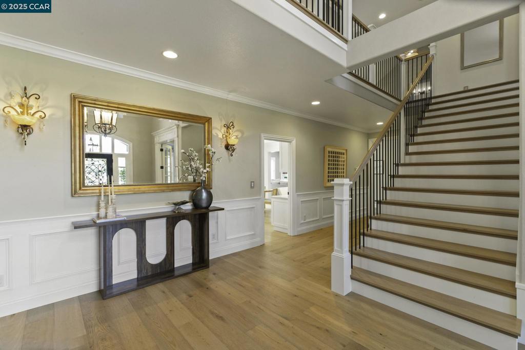 NORTHRIDGE ESTS - Residential