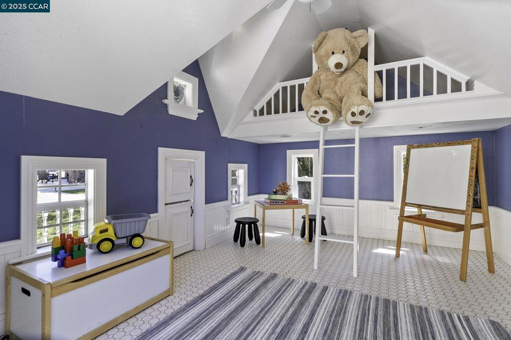 NORTHRIDGE ESTS - Residential