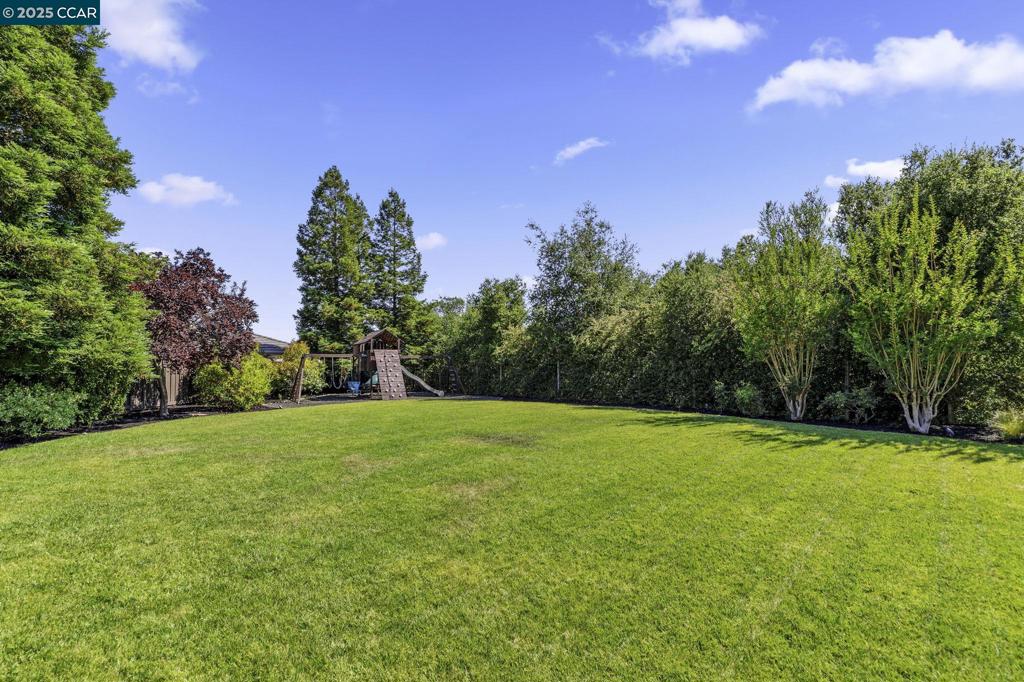 NORTHRIDGE ESTS - Residential