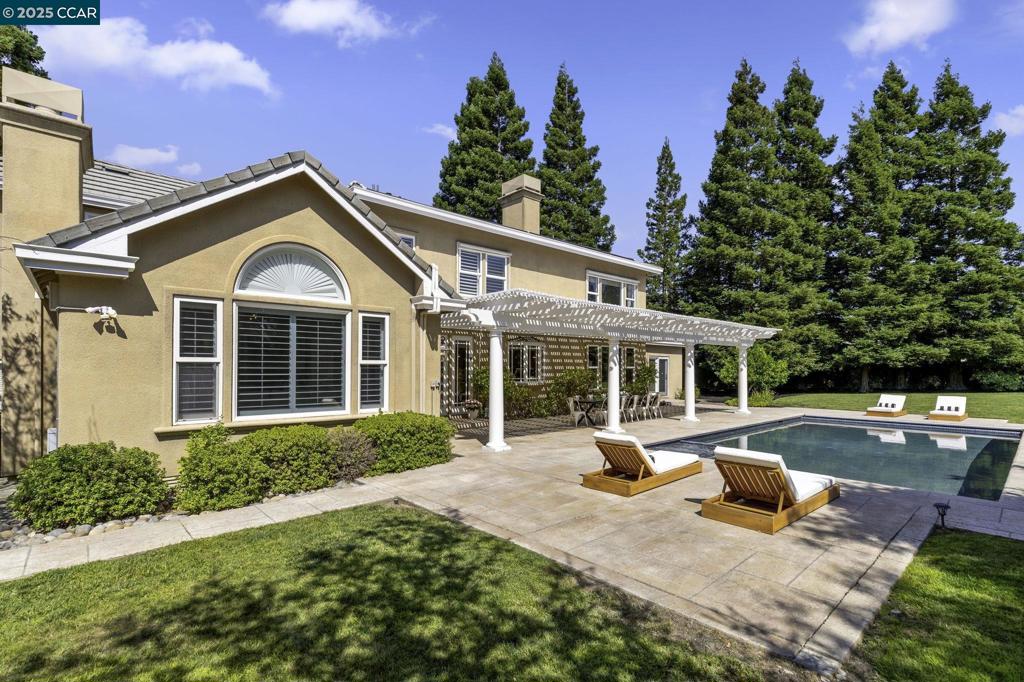 NORTHRIDGE ESTS - Residential