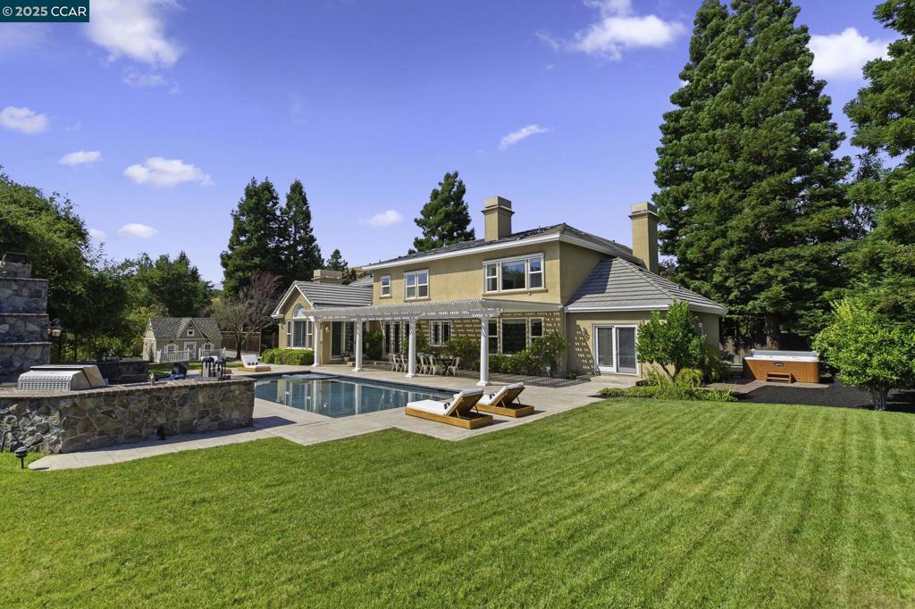 NORTHRIDGE ESTS - Residential