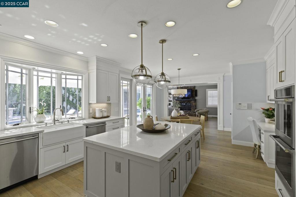 NORTHRIDGE ESTS - Residential