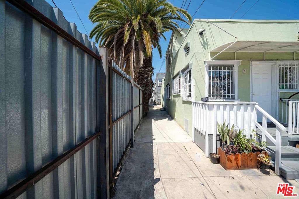 3714 W Pico Boulevard