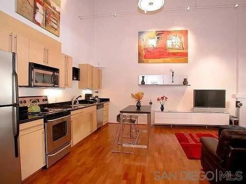 Photo of 1501 Front St St #102, San Diego, CA 92101 (MLS # 260006914SD)