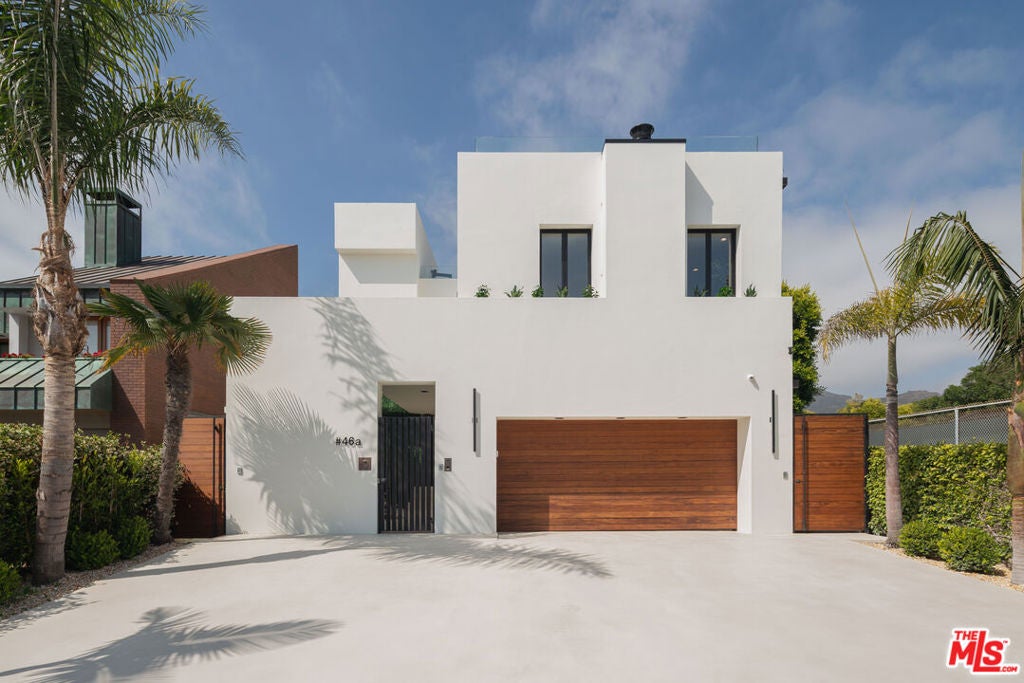 Photo of 23649 Malibu Colony Road, Malibu, CA 90265 (MLS # 26695991)