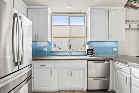 Tiny photo for 1903 Morgan Lane #B, Redondo Beach, CA 90278 (MLS # SB25218371)