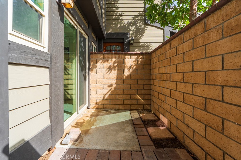 Mesa Bluffs (MBLF) - Residential Lease