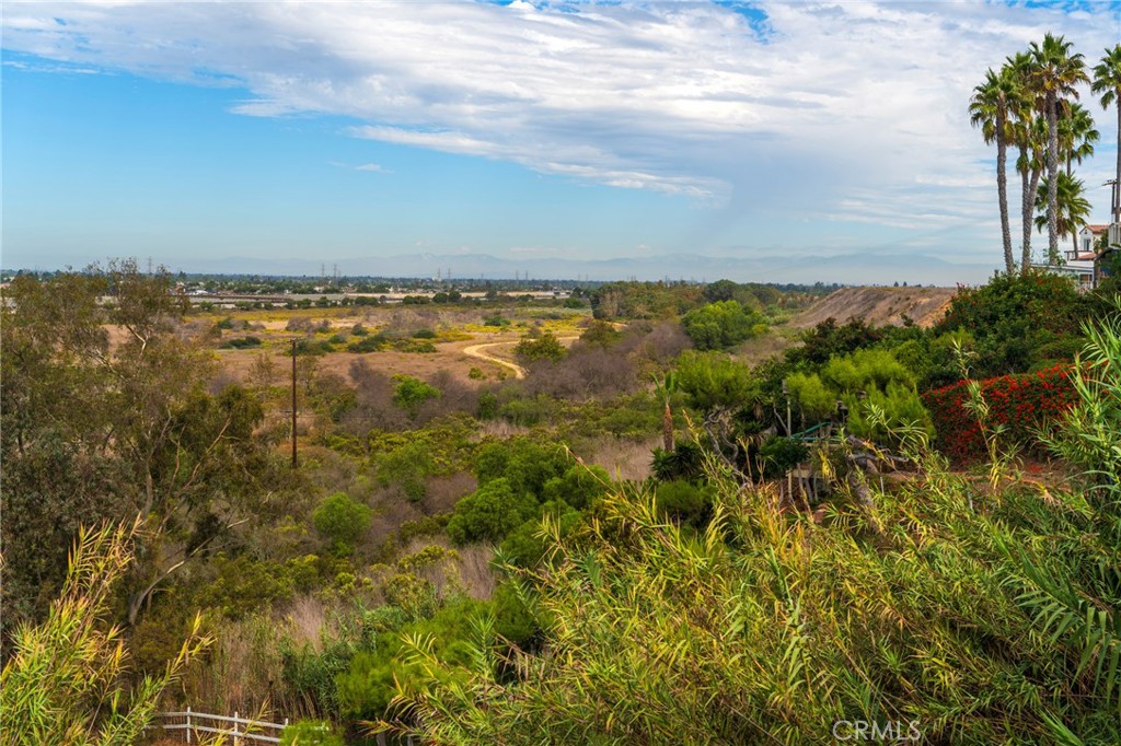 Mesa Bluffs (MBLF) - Residential Lease