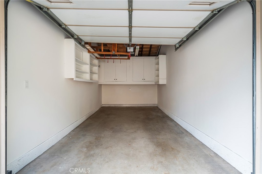 Mesa Bluffs (MBLF) - Residential Lease