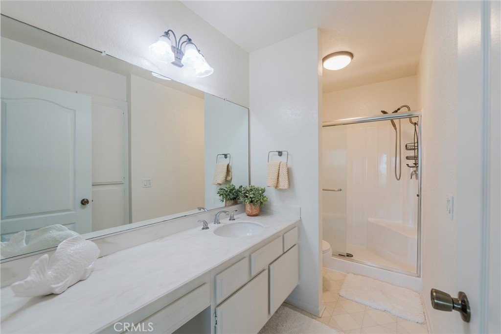 Mesa Bluffs (MBLF) - Residential Lease