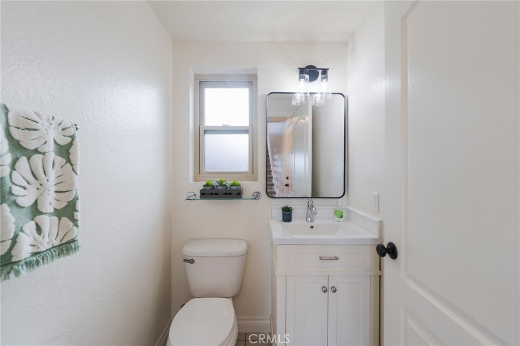 Mesa Bluffs (MBLF) - Residential Lease