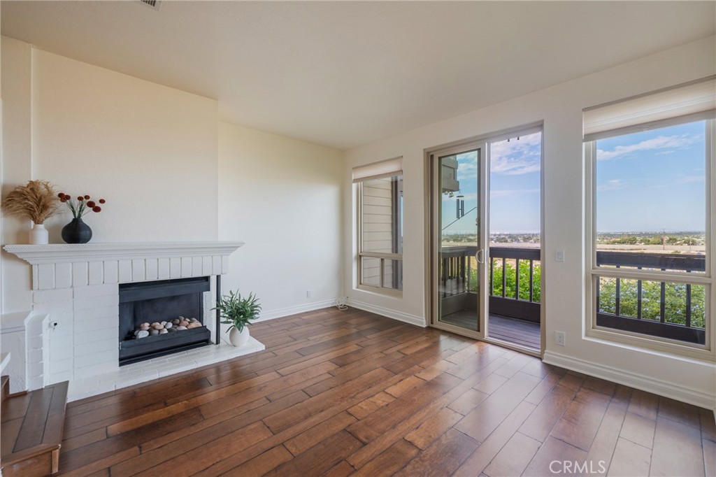 Mesa Bluffs (MBLF) - Residential Lease