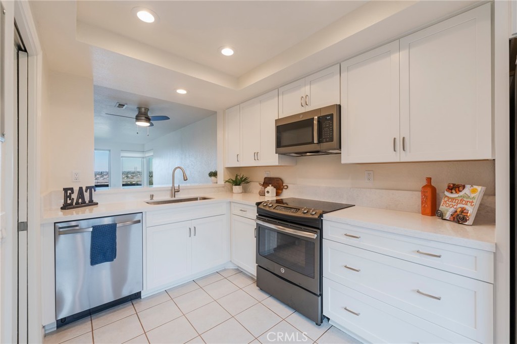 Mesa Bluffs (MBLF) - Residential Lease