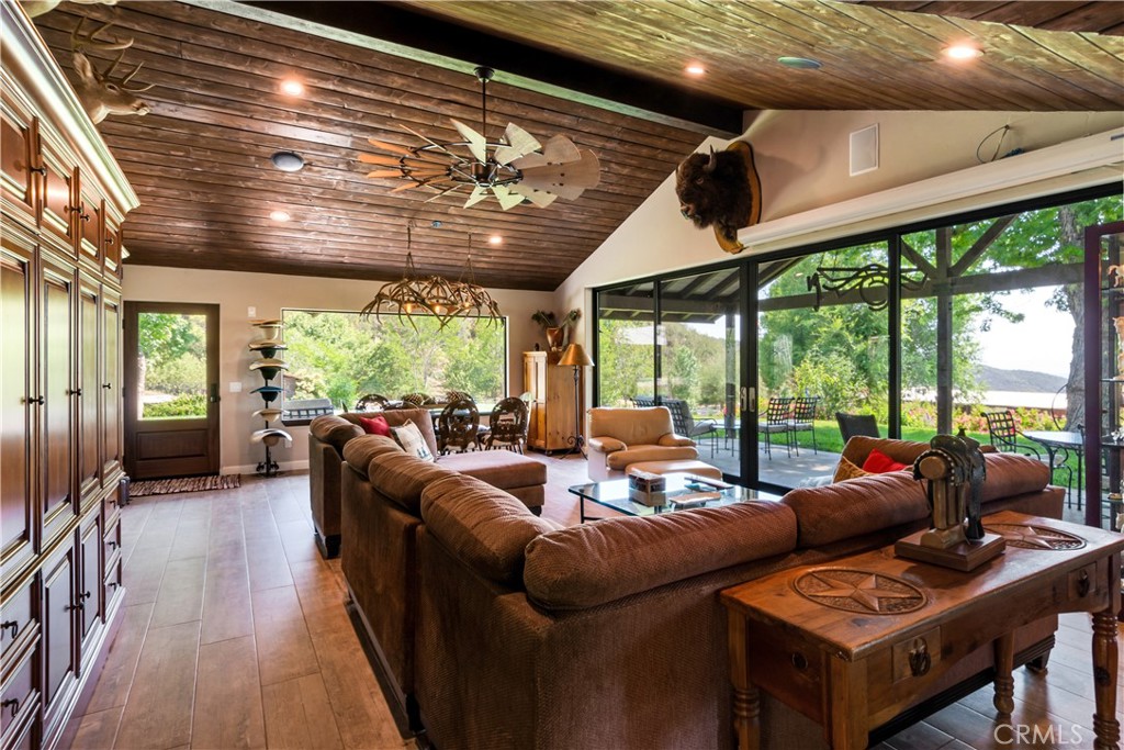 Yucaipa, California, 92399, United States, 3 Bedrooms Bedrooms, ,3 BathroomsBathrooms,Residential,Active,2038158
