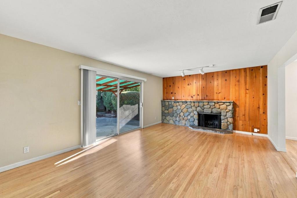 7536 Dumas Drive