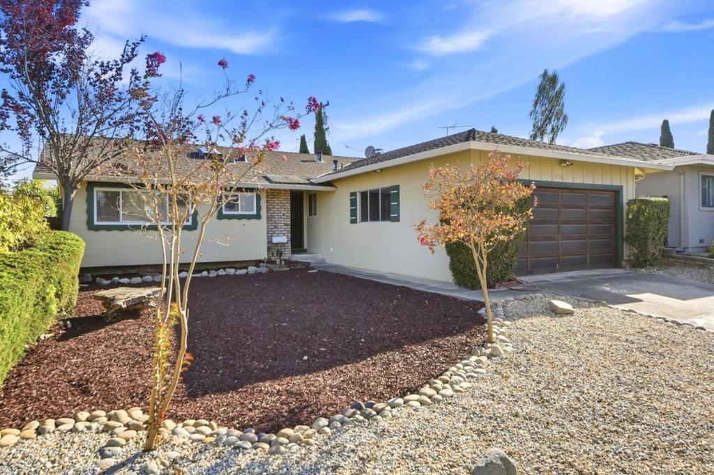 7536 Dumas Drive