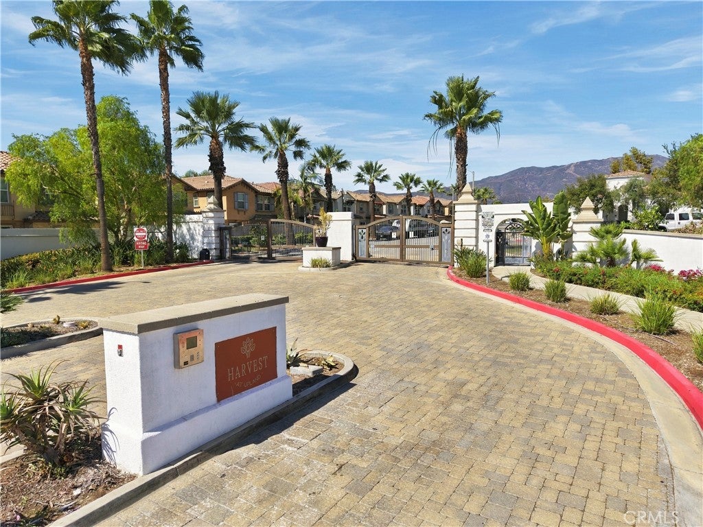 881 Pear Court