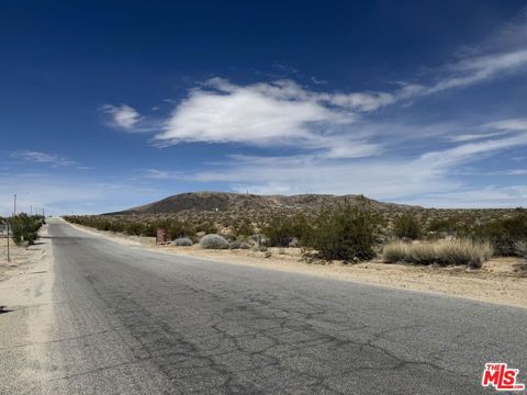 Photo of 6175 Rotary Way, Joshua Tree, CA 92252 (MLS # 26691893)