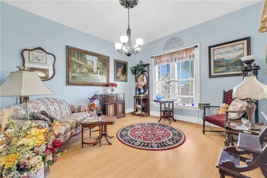 239 W 7th Street