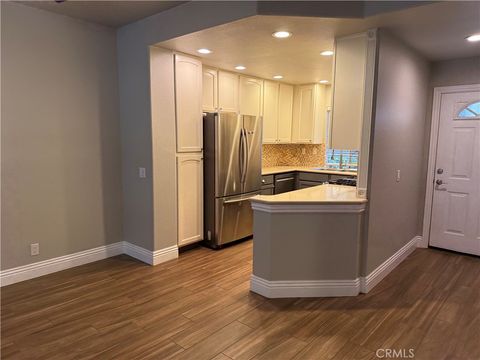 Photo of 64 Via Contento, Rancho Santa Margarita, CA 92688 (MLS # PW26055565)