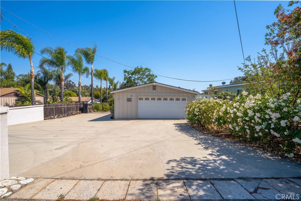 1611 Hillcrest