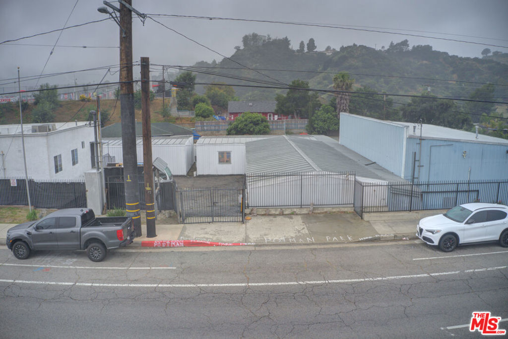 6470 Foothill Boulevard