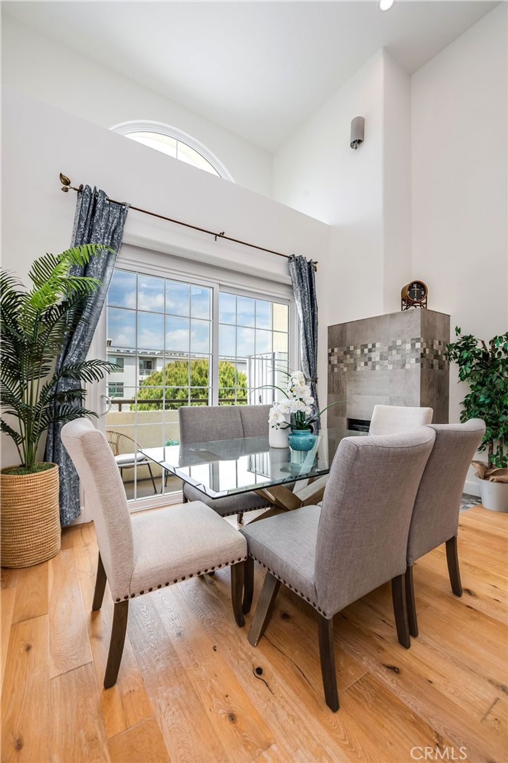 listing image 130724724863688601677
