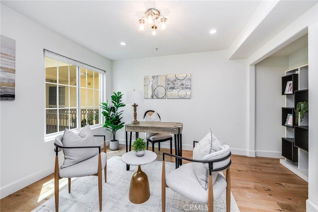 listing image 130722821151676362687
