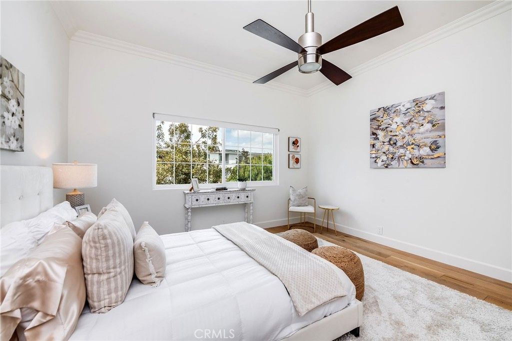 listing image 130725117154109124772