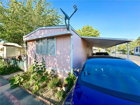 Photo of 3753 E Avenue I #94, Lancaster, CA 93535 (MLS # SR26077165)