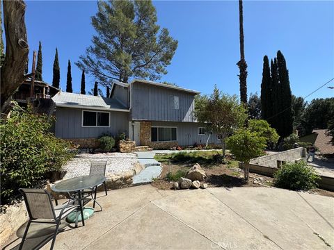 Tiny photo for 4922 Lowell Avenue, Glendale, CA 91214 (MLS # PV25098619)