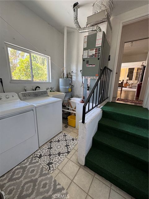 Tiny photo for 4922 Lowell Avenue, Glendale, CA 91214 (MLS # PV25098619)