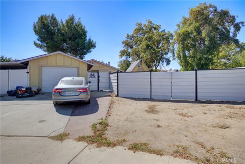 Tiny photo for 611 Poquita Lane, San Miguel, CA 93401 (MLS # SC26189338)