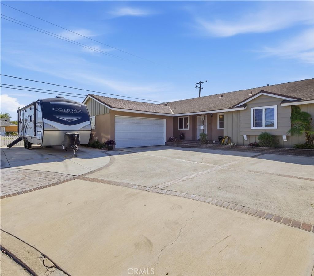 Photo of 11472 Presidio Way Way, Garden Grove, CA 92840 (MLS # PW26046840)