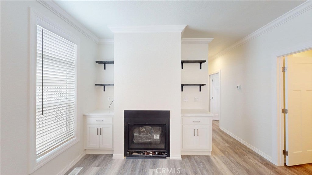 903 W 17TH Street 24