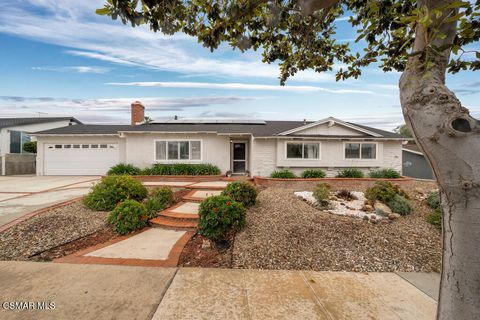 Photo of 3342 Weatherford Court, Simi Valley, CA 93063 (MLS # 226001903)