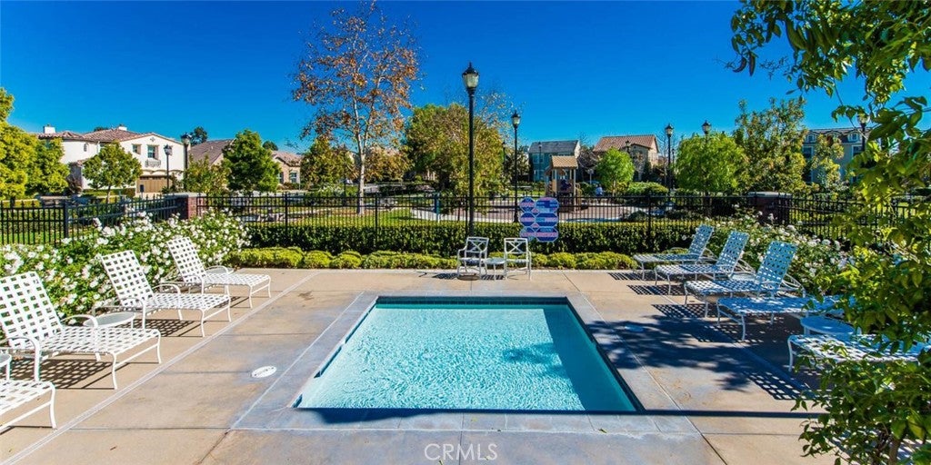 1407 Williamsburg St Street, Tustin CA 92782 - Photo 31
