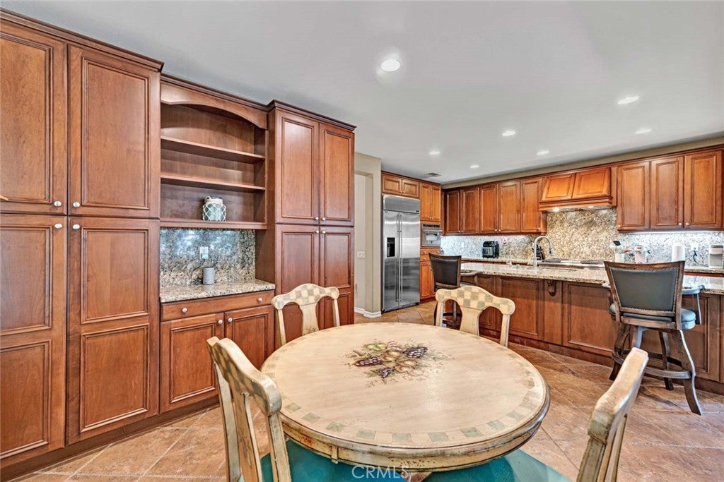 1407 Williamsburg St Street, Tustin CA 92782 - Photo 8