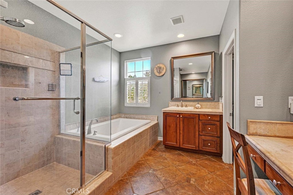 1407 Williamsburg St Street, Tustin CA 92782 - Photo 12
