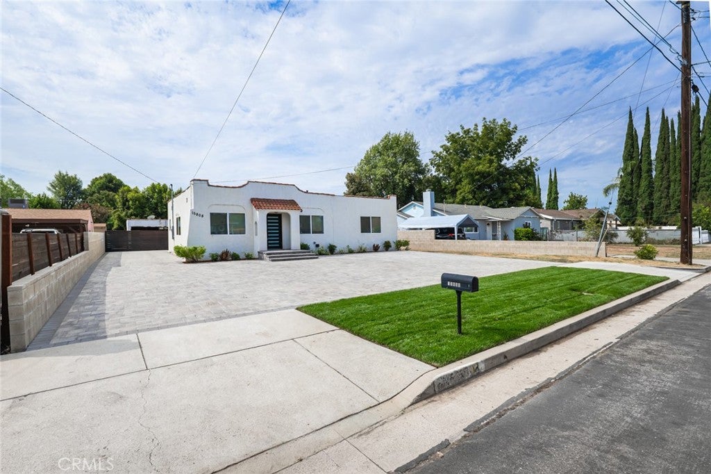 15808 Marlin PL, Van Nuys CA 91406